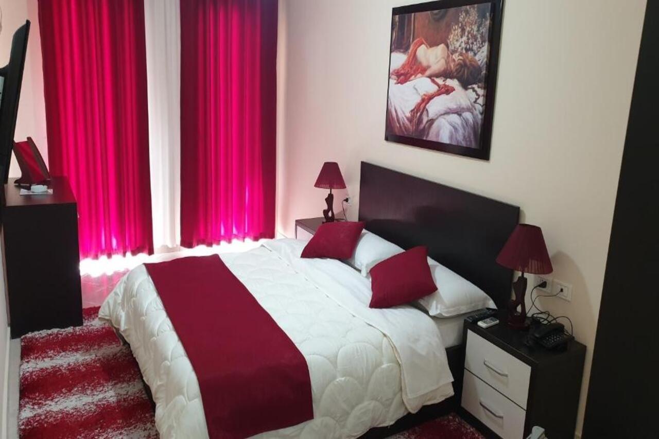 Haris Hotel Влёра Экстерьер фото