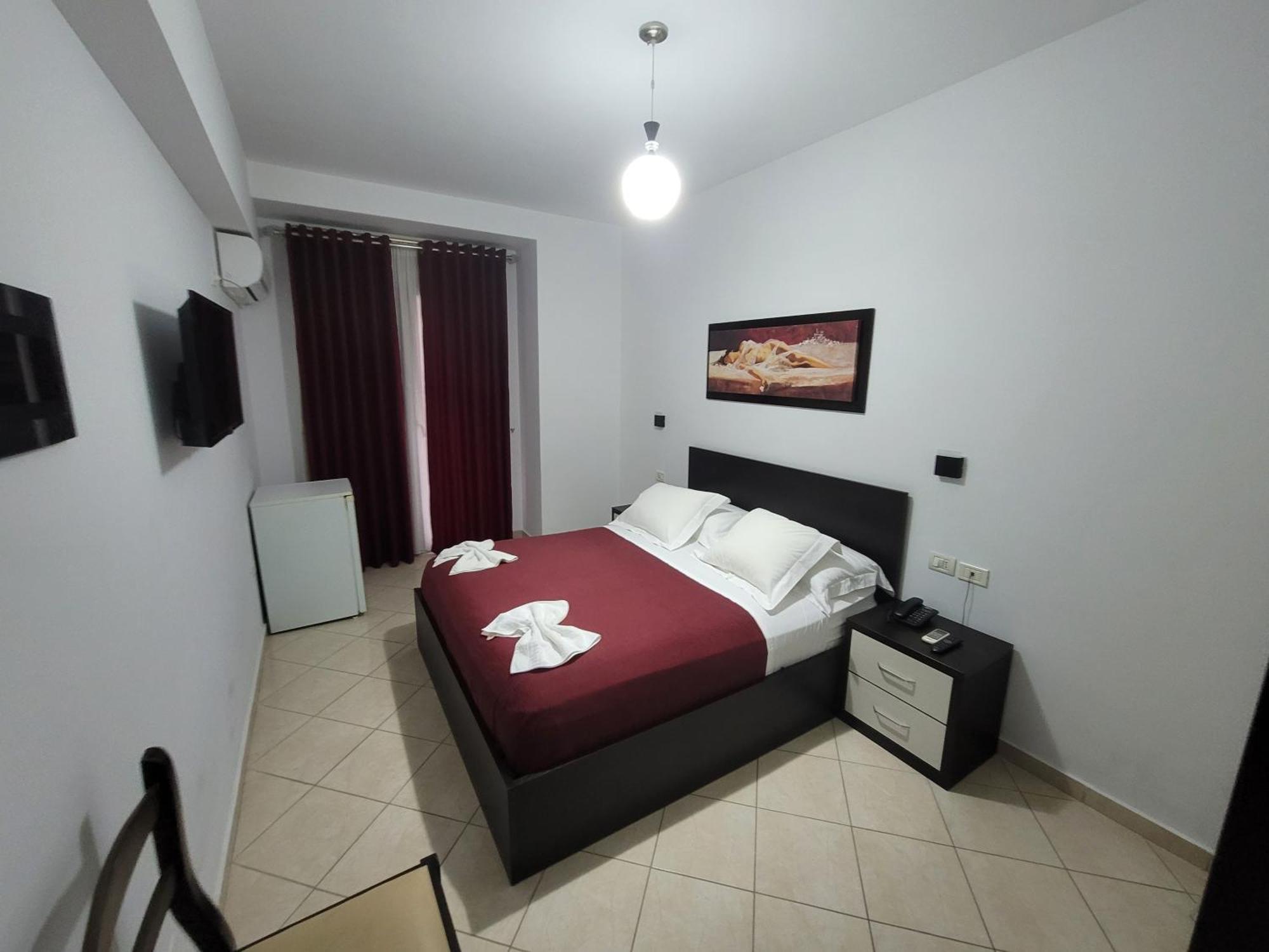 Haris Hotel Влёра Экстерьер фото